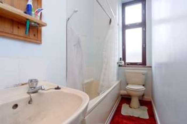  Image of 1 bedroom Flat for sale in Daisy Street Glasgow G42 at Daisy Street  Glasgow, G42 8JT