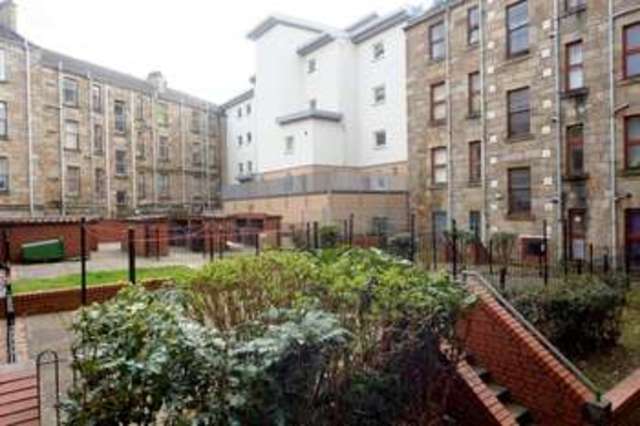  Image of 1 bedroom Flat for sale in Daisy Street Glasgow G42 at Daisy Street  Glasgow, G42 8JT