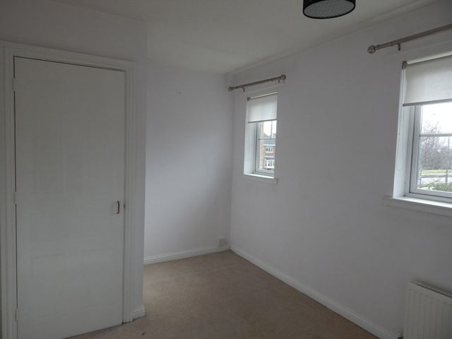  Image of 2 bedroom Terraced house for sale in Loaninghill Road Uphall Broxburn EH52 at Loaninghill Road Uphall Broxburn, EH52 5SU