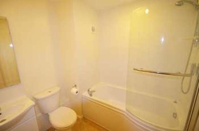  Image of 2 bedroom Flat for sale in Cardwell Crescent Ascot SL5 at Cardwell Crescent  Sunninghill, SL5 9BY