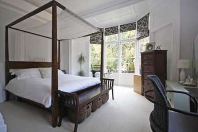  Image of 2 bedroom Apartment for sale in Alders Road Reigate RH2 at Reigate, RH2 0ED