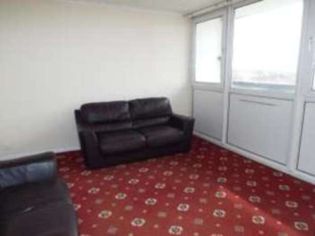  Image of 2 bedroom Flat for sale in Baywood Square Chigwell IG7 at 39 Baywood Square Chigwell Chigwell Row, IG7 4AY