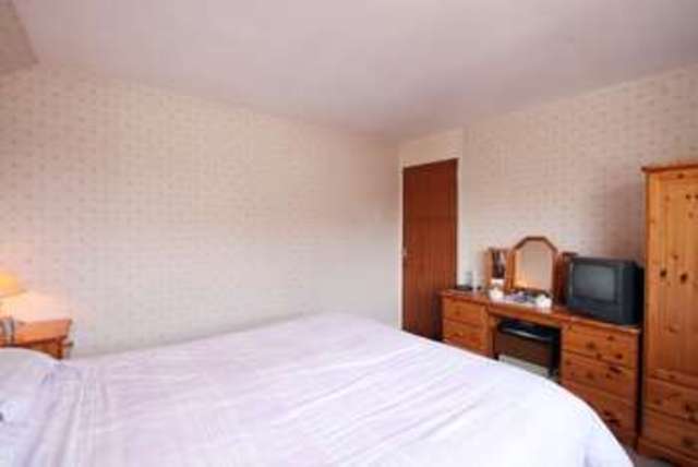 Image of 3 bedroom Detached house for sale in Dalmahoy Crescent Kirkcaldy KY2 at Dalmahoy Crescent  Kirkcaldy, KY2 6SZ