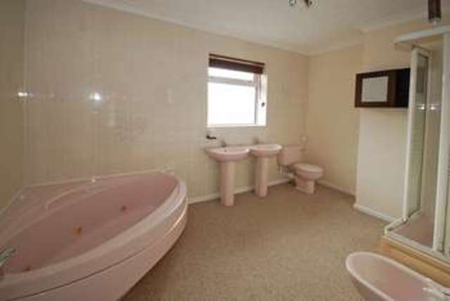  Image of 2 bedroom Apartment to rent in Church Road Newport NP19 at 59a Church Road  Newport, NP19 7EJ