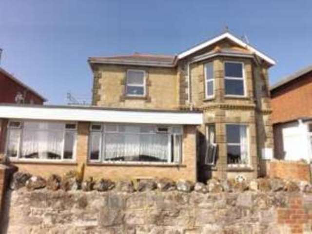  Image of 2 bedroom Flat for sale in Cliff Road Sandown PO36 at 7 Cliff Road Sandown Sandown, PO36 8NS
