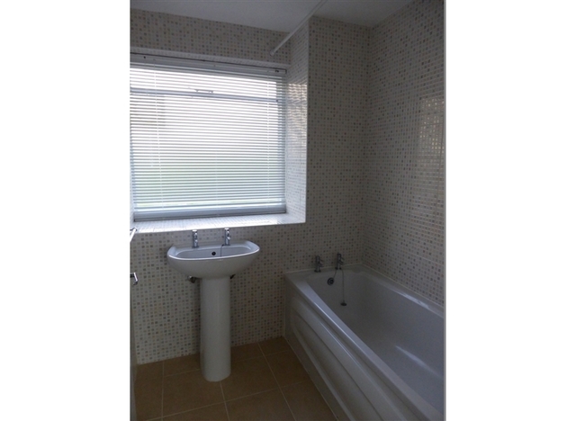 Image of 2 bedroom Apartment to rent in Bristol Road Edgbaston Birmingham B5 at 90 Michael Court Edgbaston Birmingham, B5 7TS