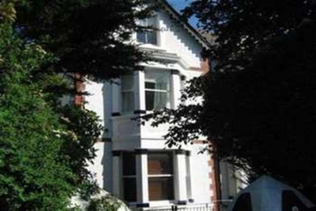  Image of 2 bedroom Flat to rent in Abbey Road Llandudno LL30 at Llandudno, LL30 2EE