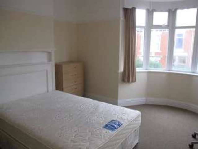  Image of 3 bedroom Flat to rent in Addycombe Terrace Newcastle upon Tyne NE6 at Addycombe Terrace  Heaton, NE6 5SQ