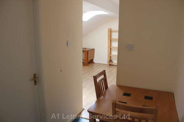  Image of Studio flat to rent in Alcester Road Moseley Birmingham B13 at Alcester Road Moseley Birmingham, B13 8EY