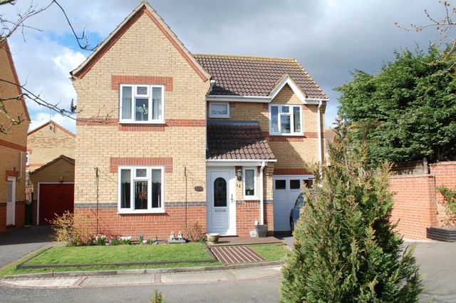  Image of 4 bedroom Detached house for sale in Alderton Road Orsett Grays RM16 at Alderton Road Orsett Grays, RM16 3DZ