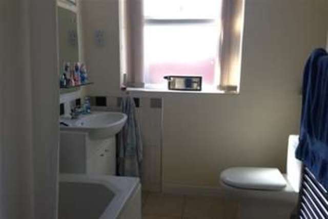  Image of 2 bedroom Flat to rent in All Saints Road Burton-on-Trent DE14 at Burton-on-Trent, DE14 3LS
