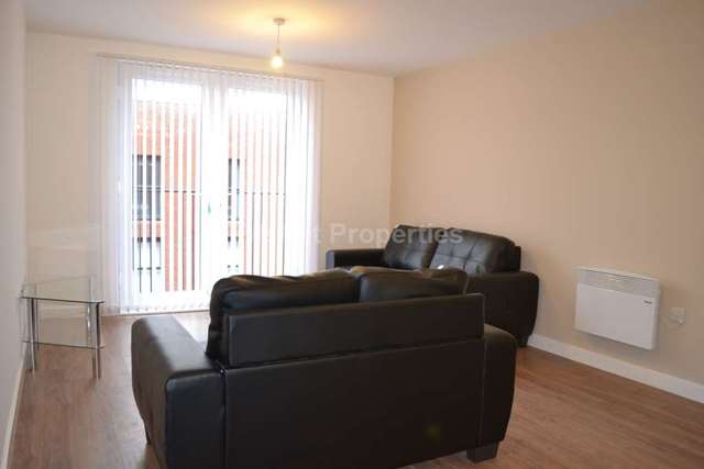  Image of 2 bedroom Apartment to rent in Sillavan Way Salford M3 at Sillivan Way  Salford, M3 6GB