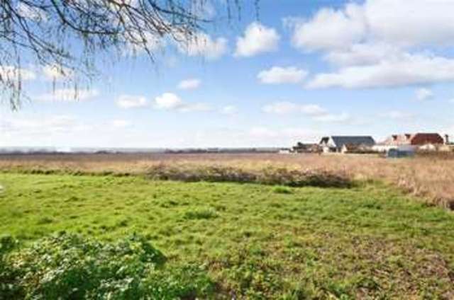  Image of 2 bedroom Bungalow for sale in Alvis Avenue Herne Bay CT6 at Herne Bay Kent Herne Bay, CT6 8AR