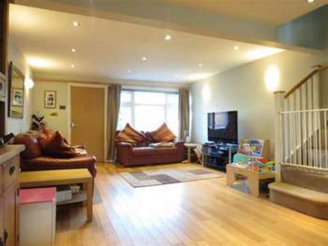  Image of 2 bedroom Detached house for sale in Angel Mead Woolhampton Reading RG7 at Woolhampton  Reading, RG7 5SJ