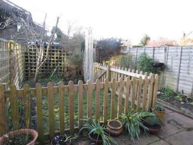  Image of 2 bedroom Detached house for sale in Angel Mead Woolhampton Reading RG7 at Woolhampton  Reading, RG7 5SJ