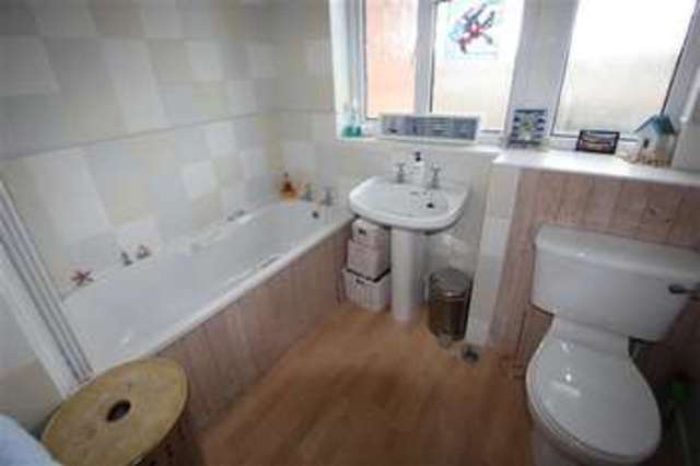  Image of 4 bedroom Semi-Detached house for sale in Ashdown Way Ipswich IP3 at Rushmere St Andrew, IP3 8RN