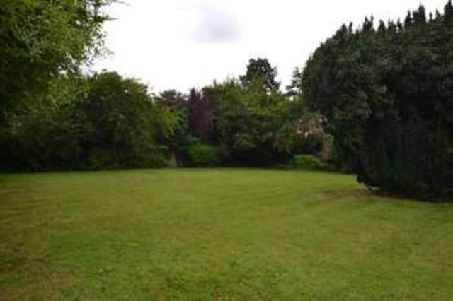  Image of 2 bedroom Apartment to rent in Ashley Road Epsom KT18 at Ashley Road  Epsom, KT18 5BQ