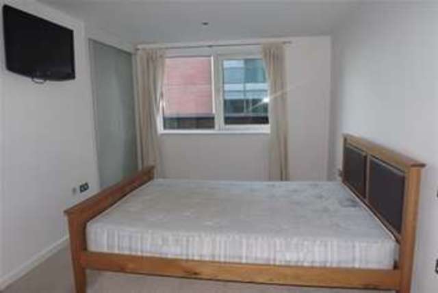  Image of 2 bedroom Flat to rent in Ecclesall Road Sheffield S11 at Sheffield, S11 8HR