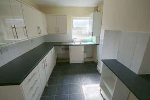  Image of 3 bedroom Maisonette to rent in Barton Road Dover CT16 at Barton Road  Kent, CT16 2LU
