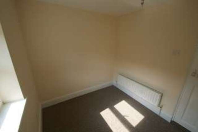  Image of 3 bedroom Maisonette to rent in Barton Road Dover CT16 at Barton Road  Kent, CT16 2LU