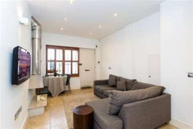  Image of 2 bedroom Mews to rent in Bathurst Mews London W2 at London, W2 2SB