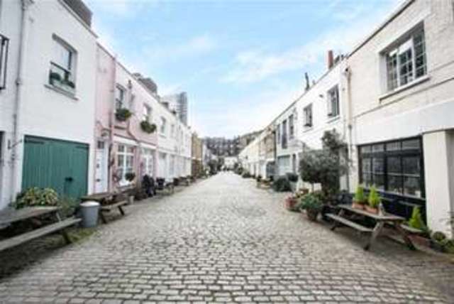  Image of 2 bedroom Mews to rent in Bathurst Mews London W2 at London, W2 2SB