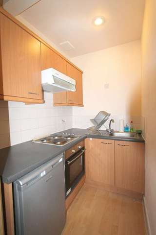  Image of Studio flat to rent in Beaufort Gardens London SW3 at Beaufort Gardens Knightsbridge London, SW3 1QH