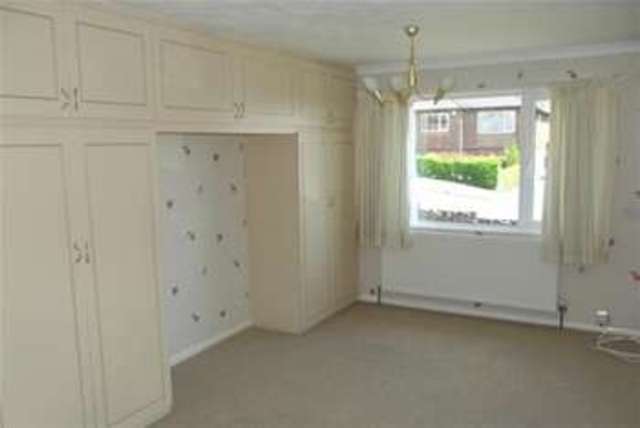  Image of 3 bedroom Bungalow to rent in Belper Avenue Carlton Nottingham NG4 at Nottingham, NG4 3SE