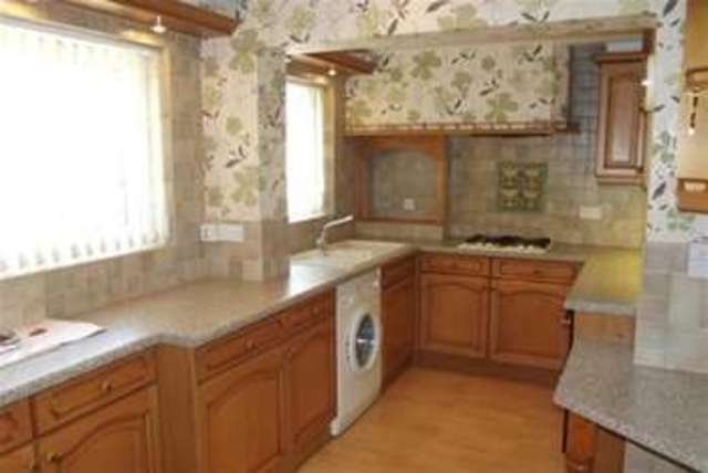  Image of 3 bedroom Bungalow to rent in Belper Avenue Carlton Nottingham NG4 at Nottingham, NG4 3SE