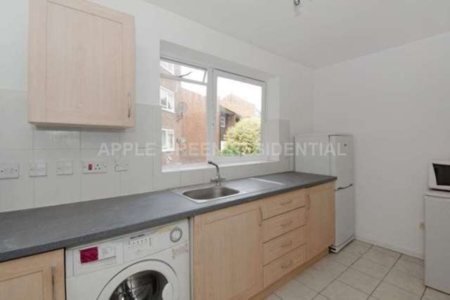  Image of 3 bedroom Flat to rent in Belsize Road London NW6 at Belsize Road South Hampstead London, NW6 4RY