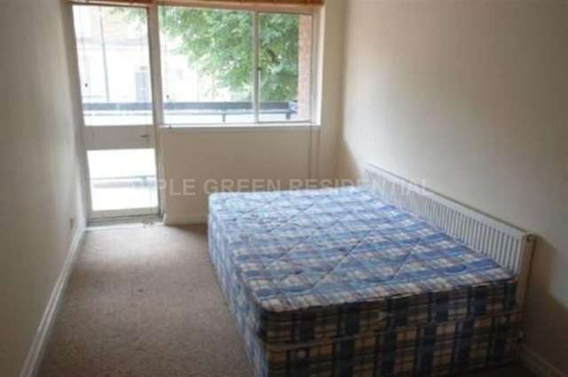  Image of 3 bedroom Flat to rent in Belsize Road London NW6 at Belsize Road South Hampstead London, NW6 4RY