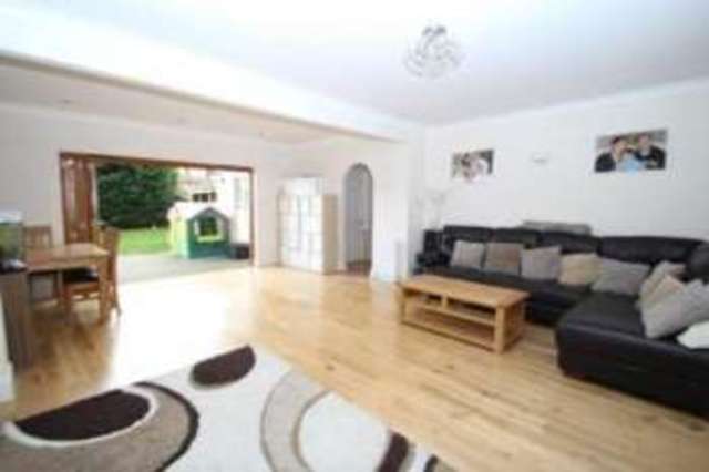  Image of 3 bedroom Bungalow for sale in Benfleet Close Sutton SM1 at Sutton  The Wrythe, SM1 3SD
