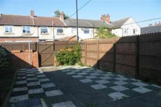  Image of 3 bedroom Terraced house to rent in Asquith Road Bentley Doncaster DN5 at Doncaster, DN5 0NT