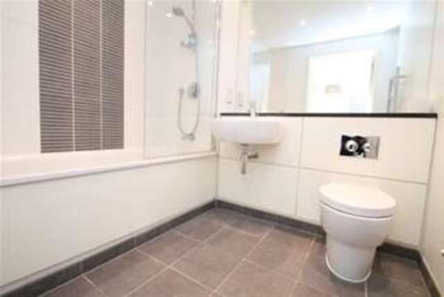  Image of 1 bedroom Flat to rent in Spa Road London SE16 at London, SE16 3SG