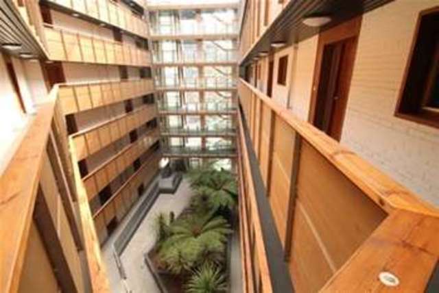  Image of 1 bedroom Flat to rent in Spa Road London SE16 at London, SE16 3SG