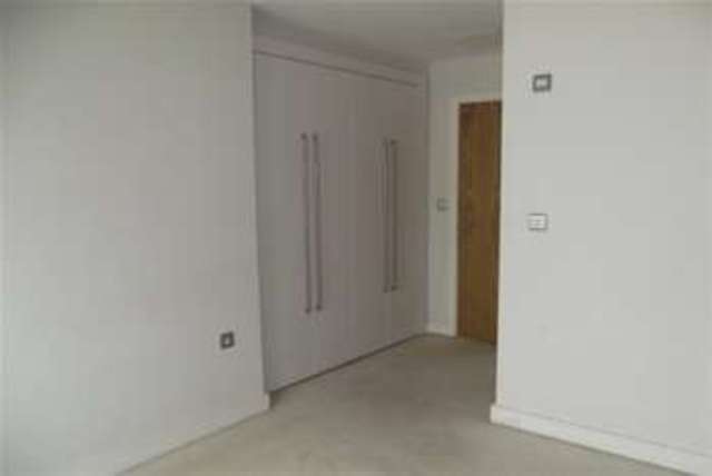  Image of 2 bedroom Flat to rent in Buckhurst Way Buckhurst Hill IG9 at Buckhurst Hill, IG9 6HD
