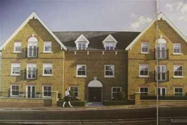  Image of 1 bedroom Flat to rent in Queens Road Buckhurst Hill IG9 at Buckhurst Hill, IG9 5BJ