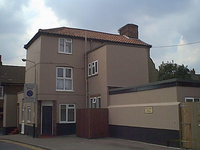  Image of 1 bedroom Ground Flat to rent in Bull Close Norwich NR3 at Norwich, NR3 1SX