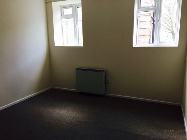  Image of 1 bedroom Ground Flat to rent in Bull Close Norwich NR3 at Norwich, NR3 1SX