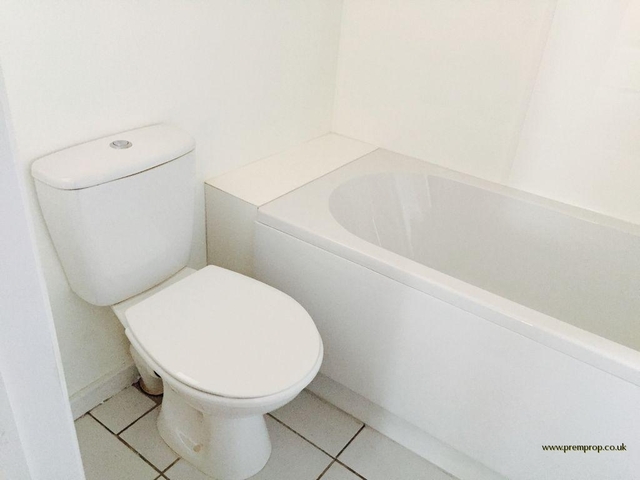  Image of 1 bedroom Ground Flat to rent in Bull Close Norwich NR3 at Norwich, NR3 1SX