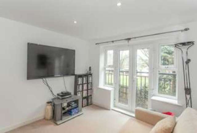  Image of 2 bedroom Flat for sale in Eaton Avenue Slough SL1 at Burnham  Slough, SL1 6EZ
