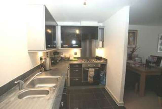  Image of 2 bedroom Flat for sale in Eaton Avenue Slough SL1 at Burnham  Slough, SL1 6EZ