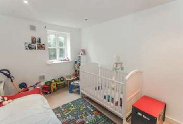  Image of 2 bedroom Flat for sale in Eaton Avenue Slough SL1 at Burnham  Slough, SL1 6EZ