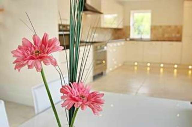  Image of 2 bedroom Terraced house to rent in Burnt Farm Ride Enfield EN2 at Burnt Farm Ride  Enfield, EN2 9DY