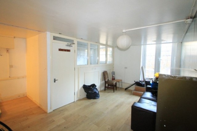  Image of 2 bedroom Flat to rent in Caledonian Road London N1 at Caledonian Road  Islington, N1 1BA