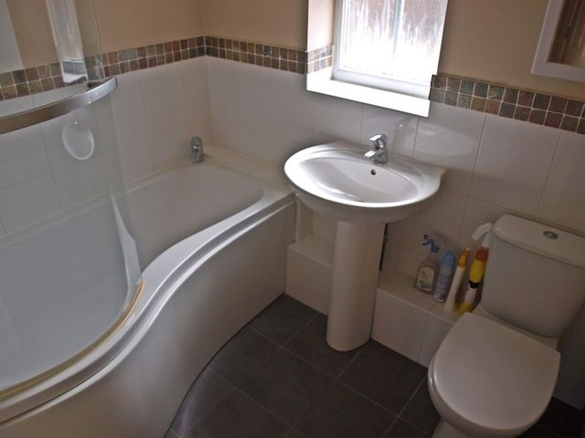  Image of 1 bedroom Flat to rent in Winfield Street Dunstable LU6 at Winfield Street  Dunstable, LU6 1LS