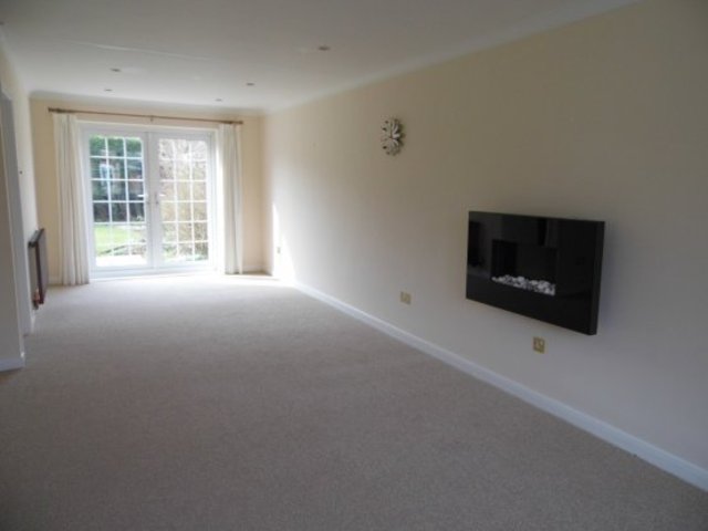  Image of 3 bedroom Detached house for sale in Chapel Close Houghton-on-the-Hill Leicester LE7 at Leicester Leicestershire Leicester, LE7 9HT