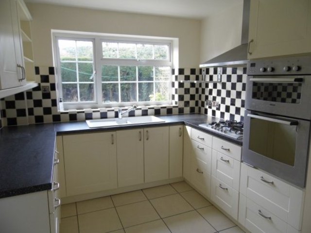  Image of 3 bedroom Detached house for sale in Chapel Close Houghton-on-the-Hill Leicester LE7 at Leicester Leicestershire Leicester, LE7 9HT