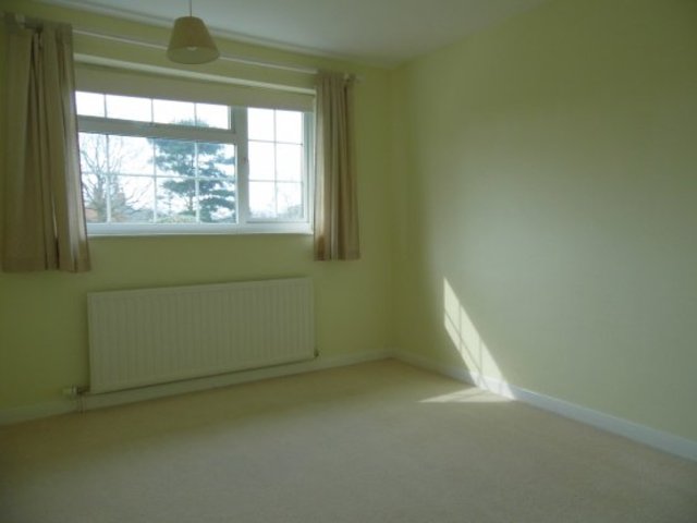  Image of 3 bedroom Detached house for sale in Chapel Close Houghton-on-the-Hill Leicester LE7 at Leicester Leicestershire Leicester, LE7 9HT