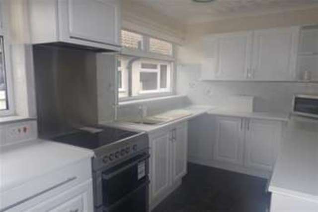  Image of 3 bedroom Semi-Detached house to rent in Chatsworth Road Hunstanton PE36 at Hunstanton, PE36 5DJ